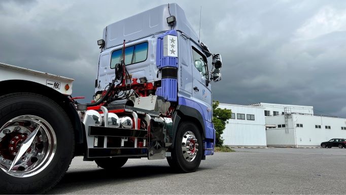 KBM所有のトラック