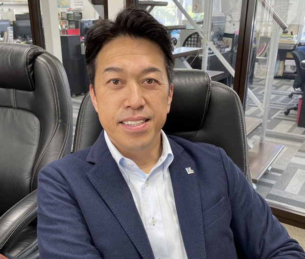 代表取締役 辰己千里.